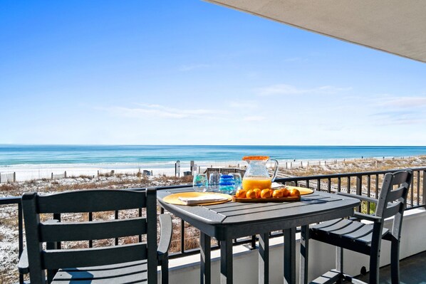 Balcony Views - Sit back and relax while you take in all that the Emerald Coast has to offer! Truly memorable!