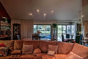 Living Room | Open-Concept Layout | Free WiFi