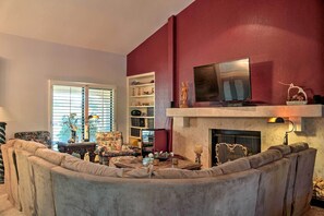 Living Room | Cable TV