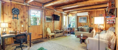 Bandon Vacation Rental | 2BR | 1.5 BA | 1,465 Sq Ft | Steps Required