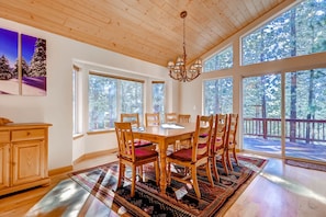Dining with a view! Seat up to 10 at the table and more at the kitchen island