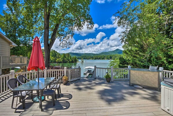 Hiawassee Vacation Rental | 2BR | 2BA | 1,200 Sq Ft | Stairs Required