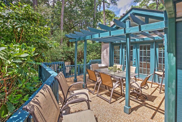 Hilton Head Vacation Rental | 3BR | 2.5BA | 2,200 Sq Ft | 4 Steps Required