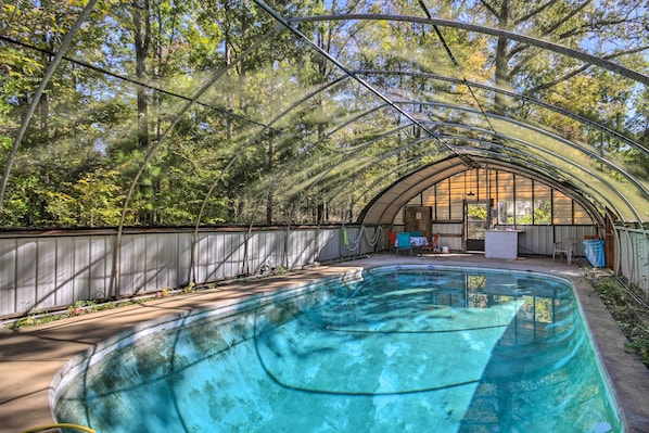 Lincolnton Vacation Rental | 3BR | 3BA | 2,700 Sq Ft | Stairs Required