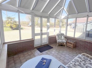 Conservatory into Kitchen