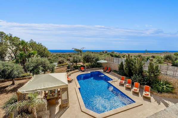 Pool and Garden area