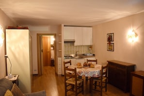 silvana-132-kitchenette-apartment-rent-Myhome-dolomiti