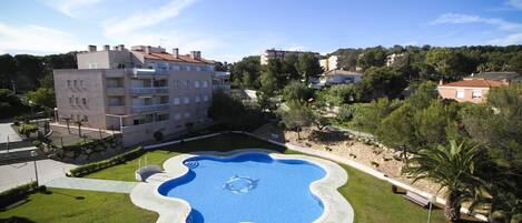 Apartamento en complejo Alto Standing La Pineda. Piscina ROMANA