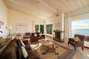 5 Our Madeira Villa Albatroz Living Room