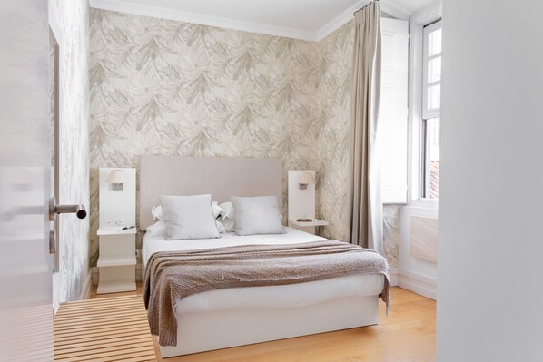 Quiet and luxury bedroom with a comfortable queen size bed