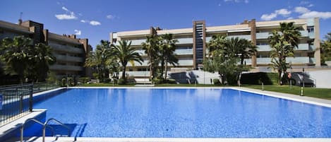 Alquiler Piso Alto Standing Salou - Piscina Exterior AQUARIA