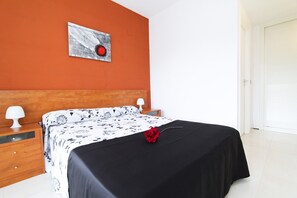 Alquiler piso alto standing 6 personas Salou. Dormitorio TRAMONTANA 