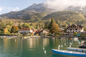 Beachfront apartment rental at Lake Annecy