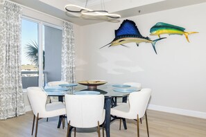 Harbor Landing 203A- Dining Area