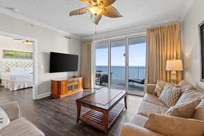 Gulf View living room with sleeper sofa
