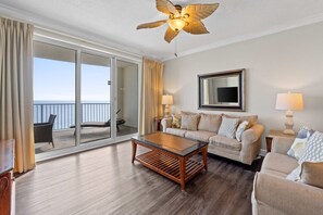 Gulf View living room with sleeper sofa
