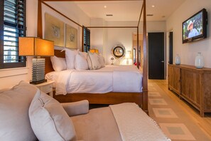 2nd Floor: Primary King Bedroom