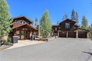 Exterior - Highlands Hideaway - Breckenridge Vacation Rental