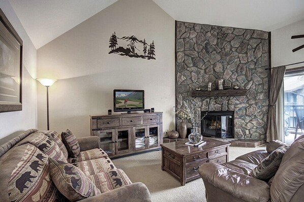 Living Area - Park Place 304C - Breckenridge Vacation Rental