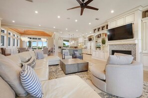 5 O'Clock Somewhere - Vacation Rental with Private Pool in Crystal Beach, Destin, Florida - Five Star Properties Destin/30A