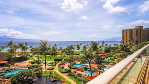 Stunning year-round sunsets & panoramic views of the Pacific Ocean