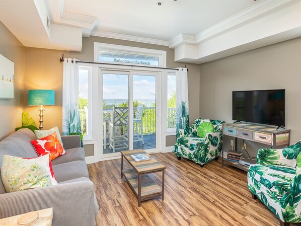 Bay View Villas 106 Living area overlooking the Bay