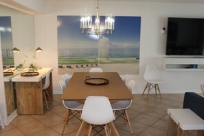 Dining Room Table With Seating For Six
