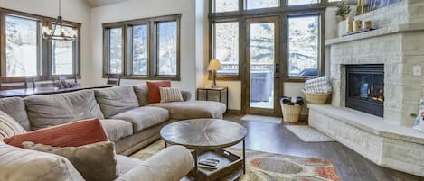 Spacious living area - Highwood Hideaway Breckenridge Vacation Rental