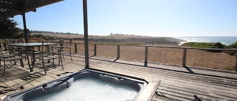 Hot Tub & Deck