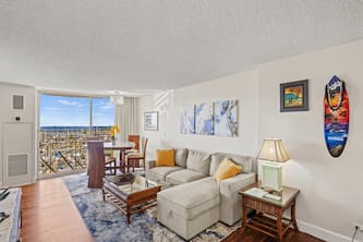Aloha Condos, Ilikai Marina, Condo 786, Oceanfront, AC