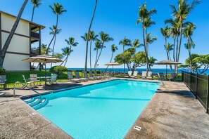 Kona Isle pool