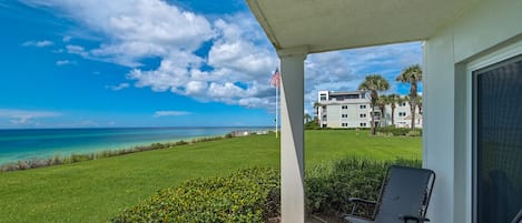 Sand Cliffs 117 Patio and Gulf Access