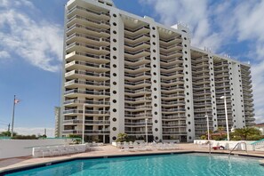 Surfside Resort pool