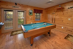 Pool Table - Shoot billiards with kids or adults for fantastic fun on your cabin vacation. Awesome game room fun at Boulder Bear!