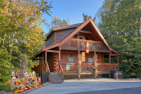 Beautiful Cabin Exterior - Seasonally decorated for the incredible vacation you're looking for in the Smokies!