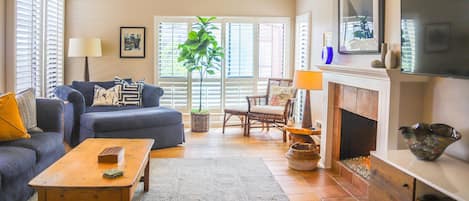 Bright and comfortable living room