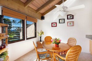 Dining Area - Kahala 724