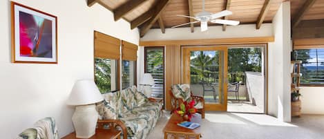 Living Room - Kahala 724