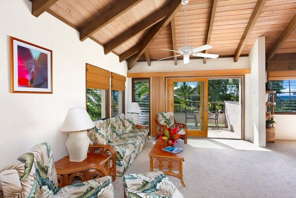 Living Room - Kahala 724