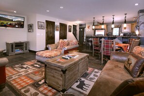 Living/dining/kitchen
