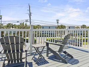 2nd Floor | King Bedroom Balcony