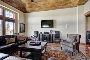 Living Room - Lofty Fox Villa - Breckenridge Vacation Rental