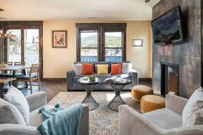 Cozy up in the newly redecorated living room