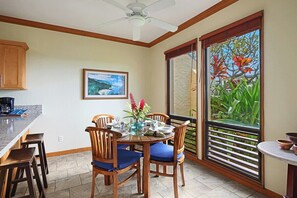 Dining Area - Kahala 613