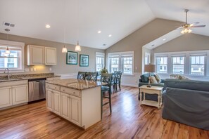 Great Room - Top Level