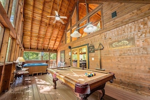 Spielezimmer