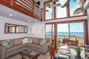 Kihei Sands B9 - Living room with paradise right outside your windows.