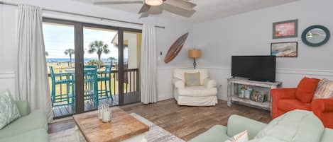 Blue Surf 21- Living Area