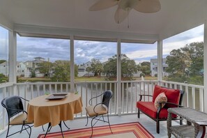 Spacious Screened Porch