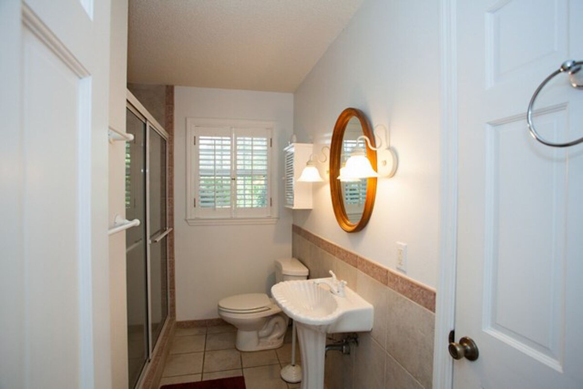 PELICAN HOUSE 3 bedrooms, 2 bathrooms